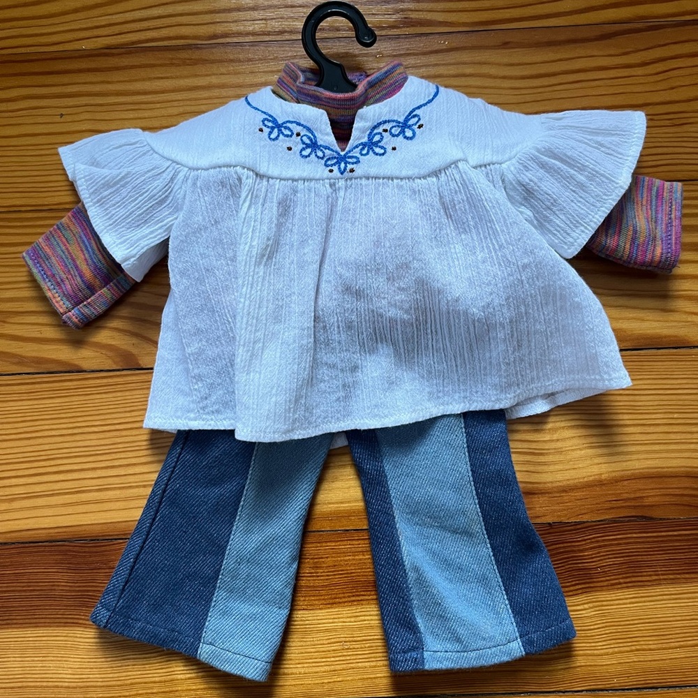 American girl Julie meet outfit